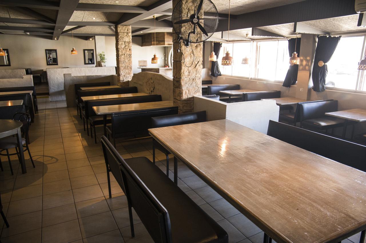 Savoy Hotel Jeffreys Bay Extérieur photo