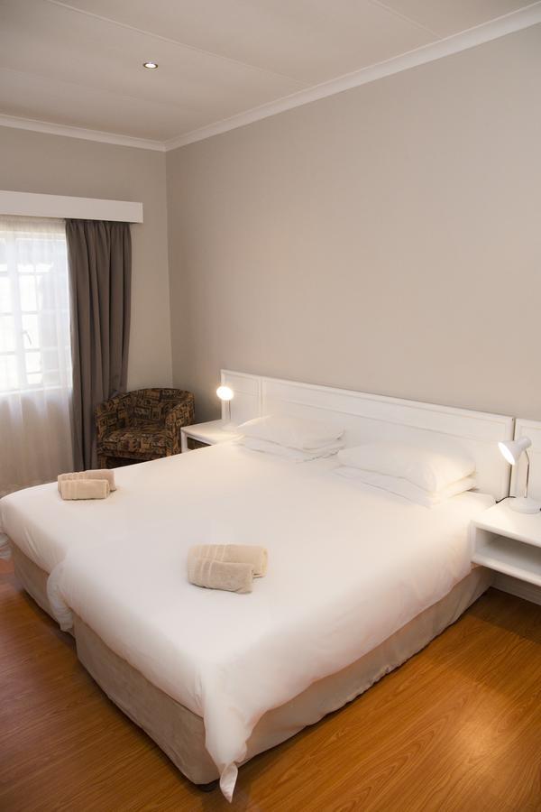 Savoy Hotel Jeffreys Bay Extérieur photo